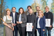  Ministerin Kaniber verleiht zehnten Bayerischen Holzbaupreis