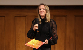 Kammermitglied Johanna Arnold erhielt den anotHERVIEWture AWARD 2024