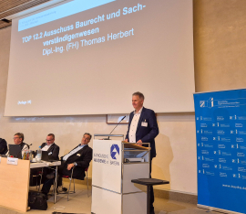 Dipl.-Ing. (FH) Thomas Herbert bei der Vertreterversammlung