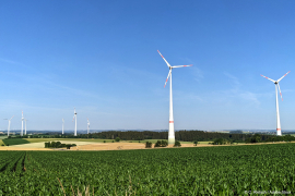 Bayerische Windräder im Landkreis Hof in Franken. Foto: © C. Rietsch / Adobe Stock