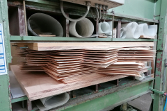 Holzbewehrtes Holz (HBH): Neue Holzbau-Technologie stärkt Tragfähigkeit von Holzträgern