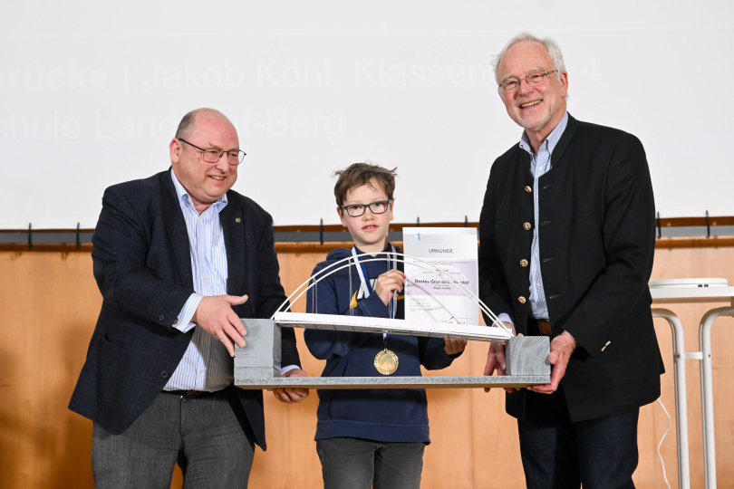 Bogenbrücke von Jakob Köhl, Grundschule Landshut-Berg, 4. Klasse