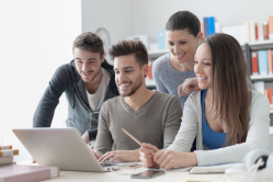 Für Studenten und Berufseinsteiger / Foto: stokkete / fotolia.de