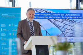 Ministerialdirigent Hans-Peter Böhner vertrat Bayerns Bauminister Christian Bernreiter, der terminbedingt nicht an der Ehrung teilnehmen konnte. Foto: Klaus D. Wolf